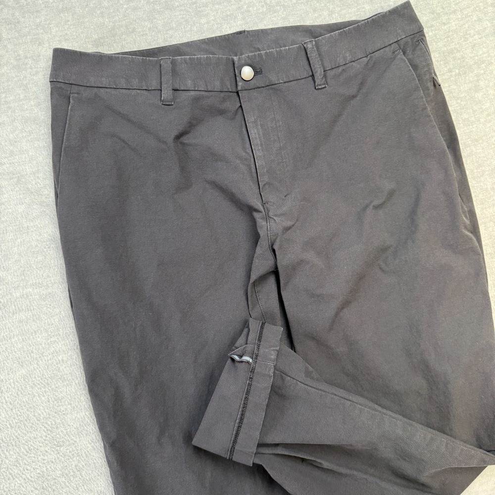 Lululemon Pants Men 34x30 Black ABC Classic Fit Smooth Twill Commuter Reflective - Picture 3 of 10